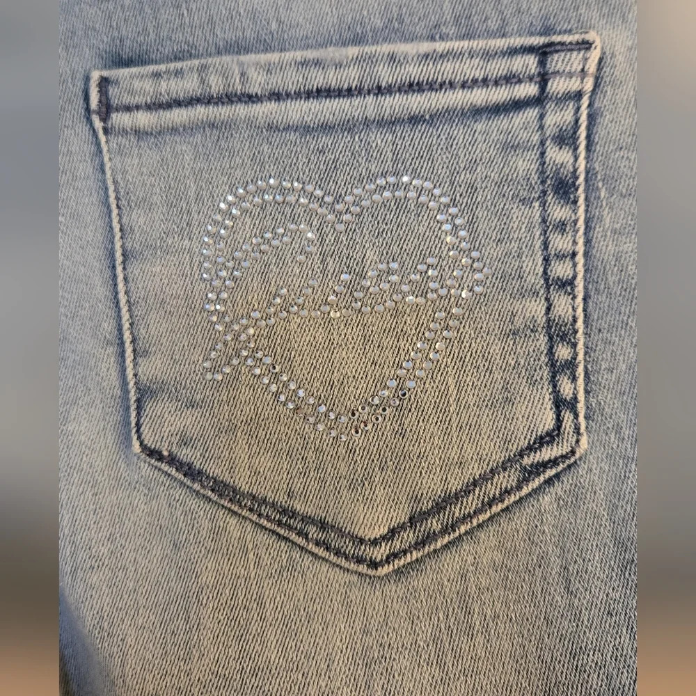 GUESS Girls' Big Rhinestone Logo Stretch Denim Shorts - Picture 7 of 10